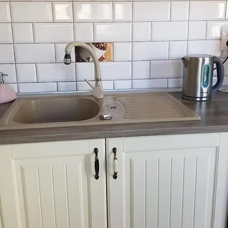 Vanilla Apartment *